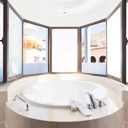 Atlas Tenerife By Enjoyahome 4* Los Cristianos (Tenerife)