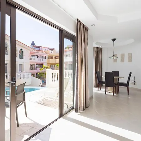Atlas Tenerife By Enjoyahome Lodge Los Cristianos (Tenerife)